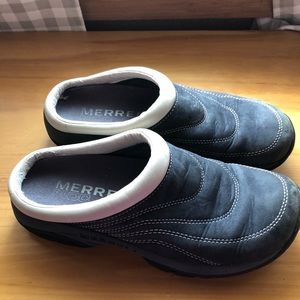 Women’s Merrill blue leather slip ins